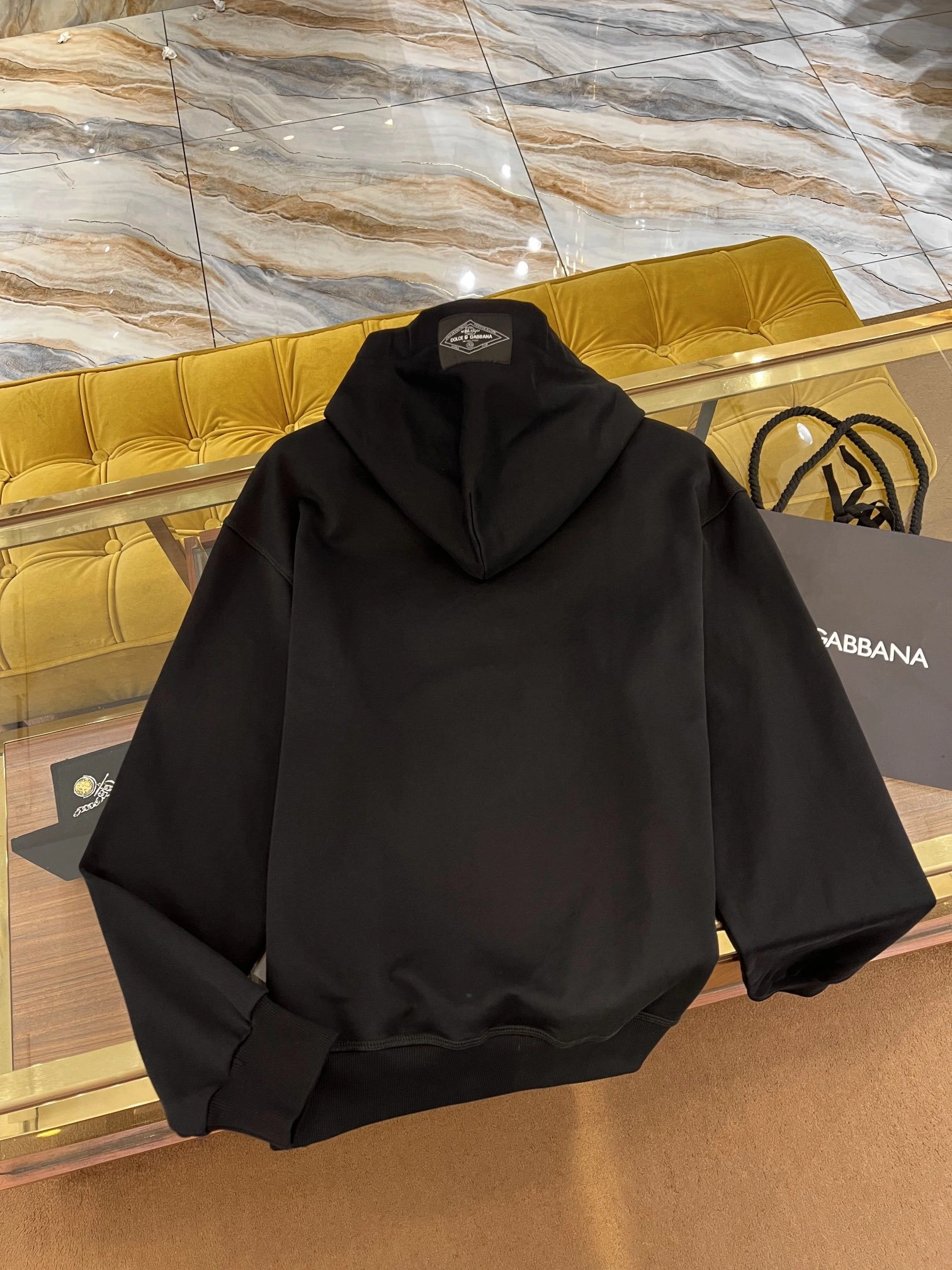 wg.luxury- 4o835& embroidery logo item:D-F409J1501